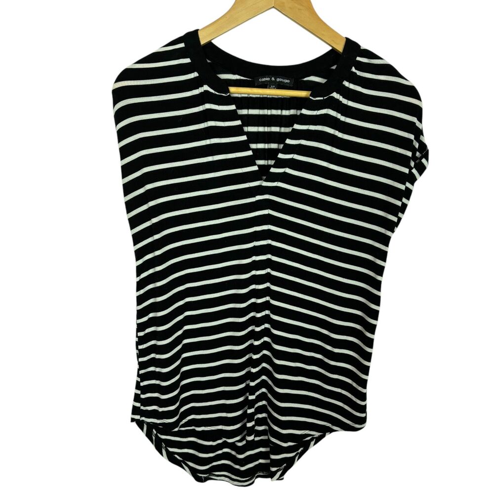 Cable & Gauge Black White Striped Short Sleeve Shirt Top Women's Small V-Neck